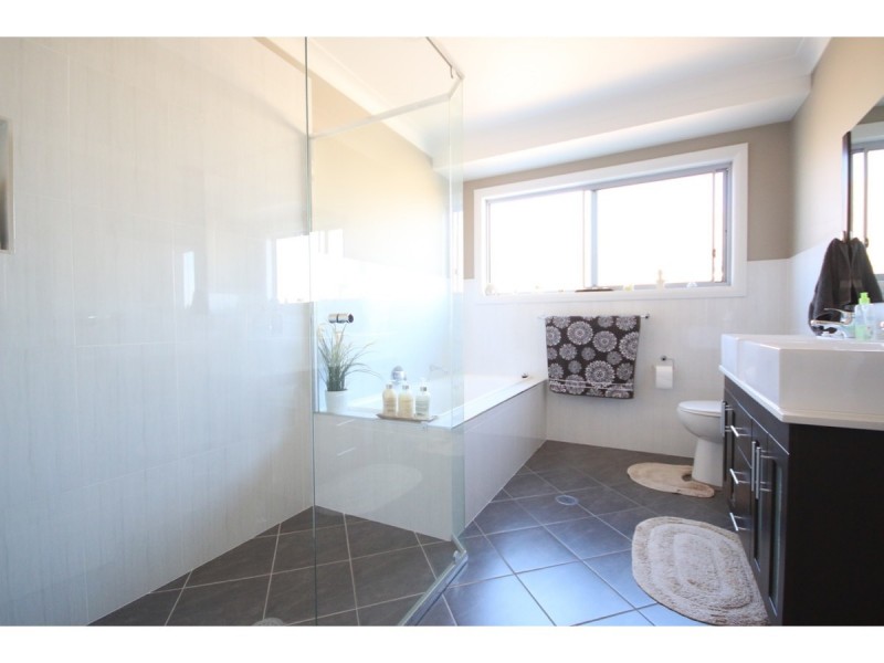 3 Capeland Avenue, Sanctuary Point NSW 2540