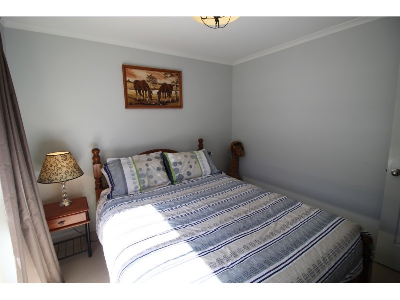 6 Claylands Drive, St Georges Basin NSW 2540