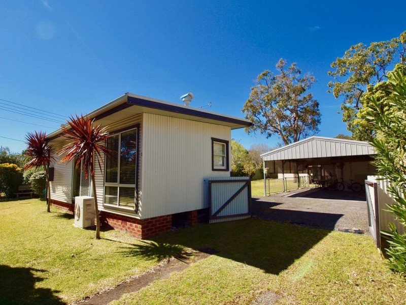 2 Berry Street, Huskisson NSW 2540