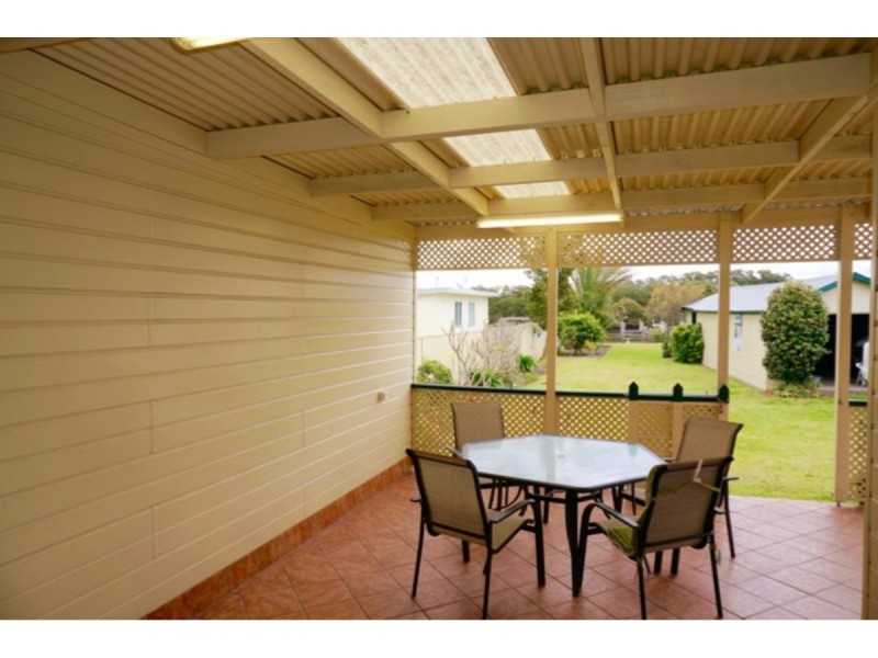 5 Adelaide Street, Greenwell Point NSW 2540