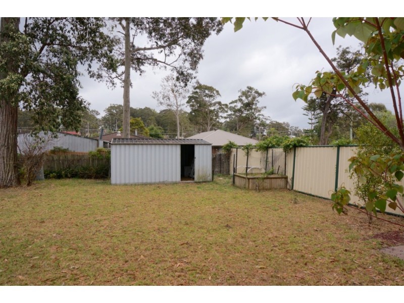 27 Roberts Street, Old Erowal Bay NSW 2540