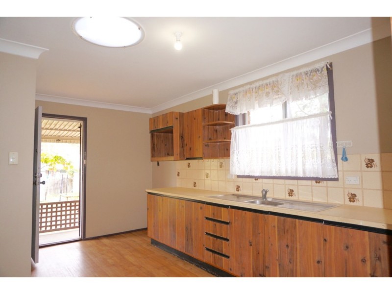 27 Roberts Street, Old Erowal Bay NSW 2540