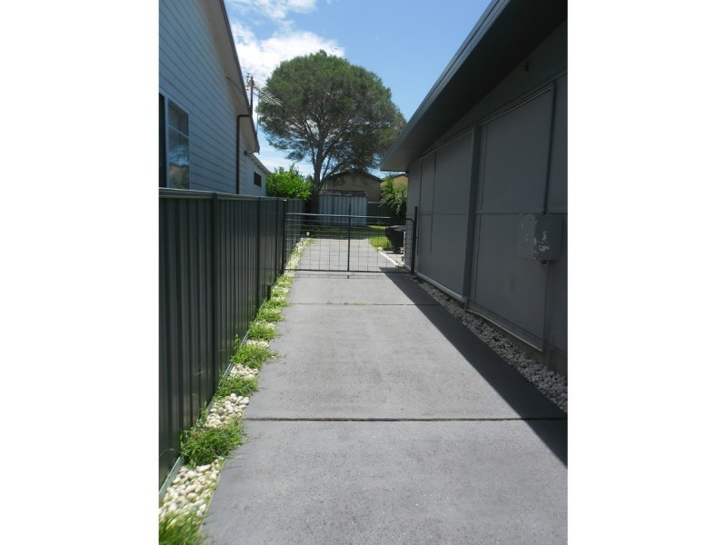 5 Dorothy Street, Basin View NSW 2540