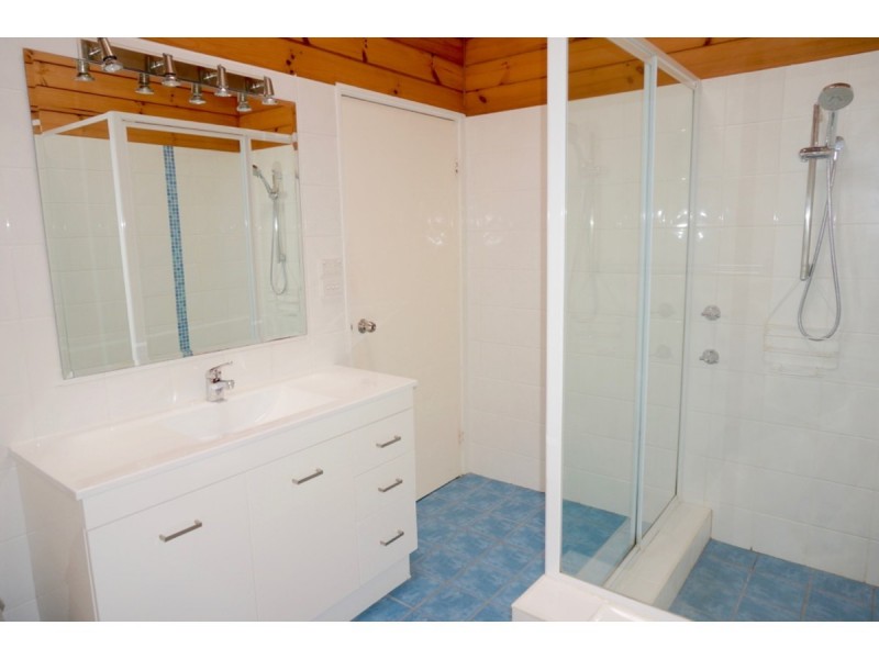 50 Waldegrave Crescent, Vincentia NSW 2540