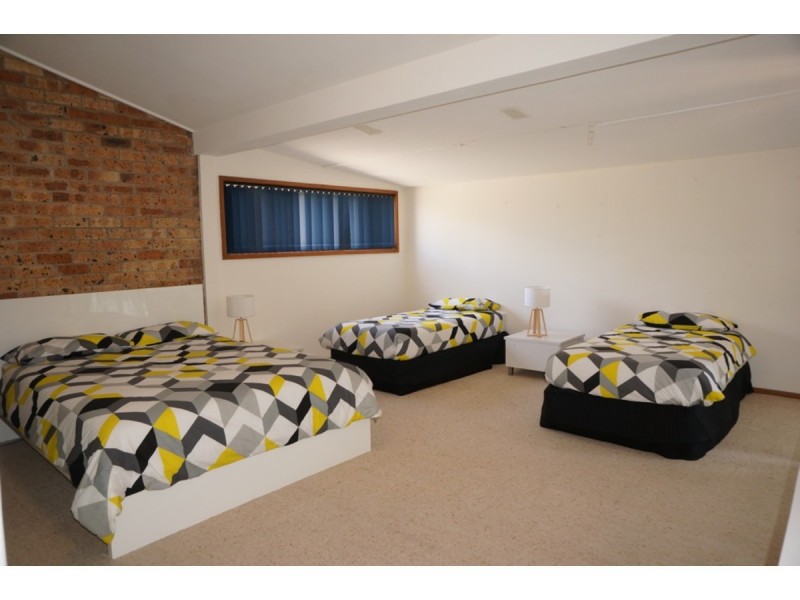 50 Waldegrave Crescent, Vincentia NSW 2540