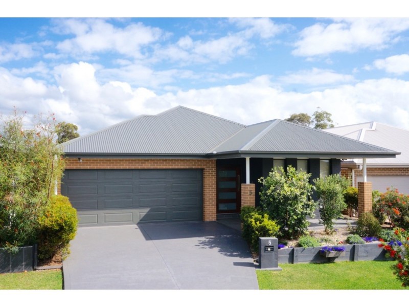 5 Seabreeze Street, Vincentia NSW 2540