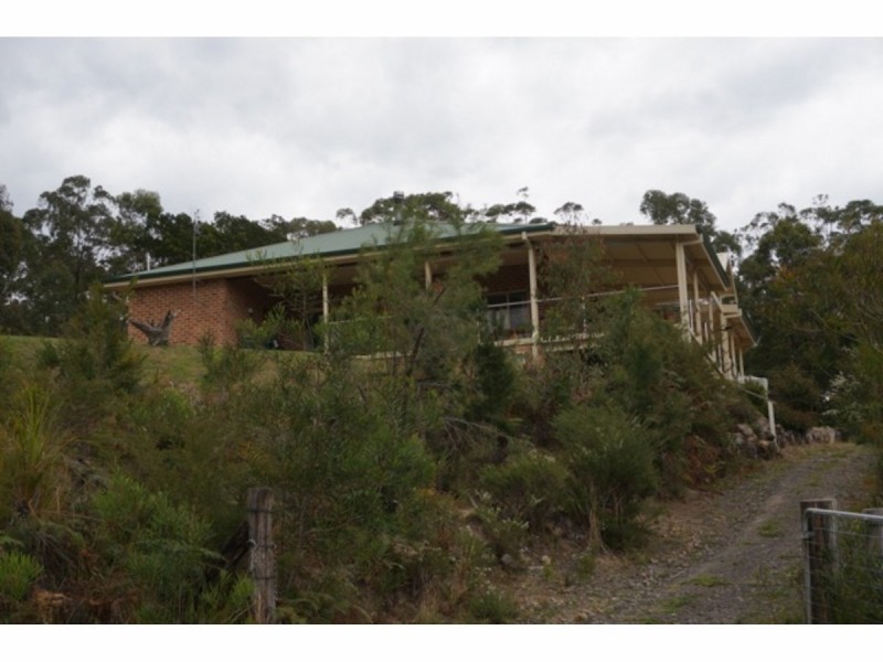 18 McArthur Drive, Falls Creek NSW 2540