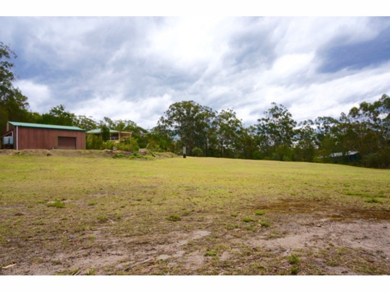 18 McArthur Drive, Falls Creek NSW 2540