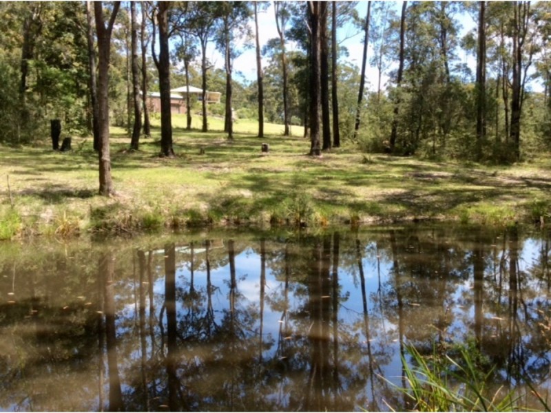 18 McArthur Drive, Falls Creek NSW 2540