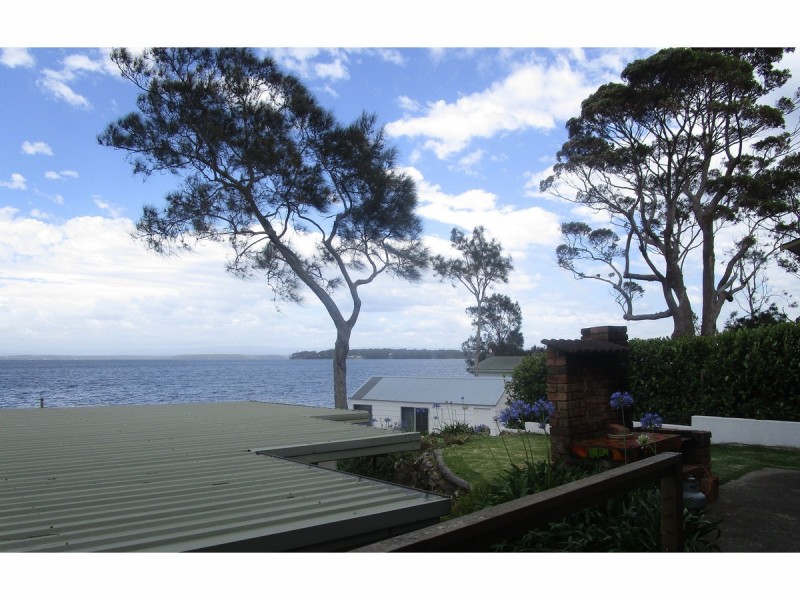 18 Reid Street, Wrights Beach NSW 2540