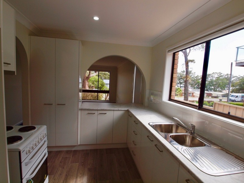 1/215 Elizabeth Drive, Vincentia NSW 2540