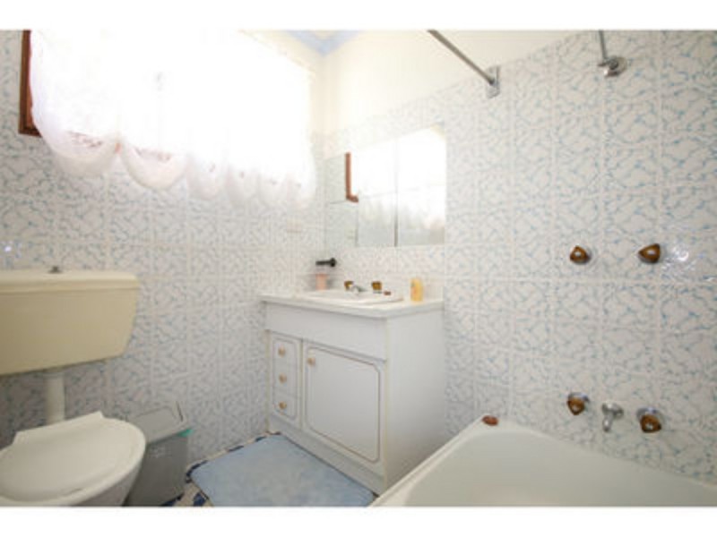 96 Walmer Avenue, Sanctuary Point NSW 2540