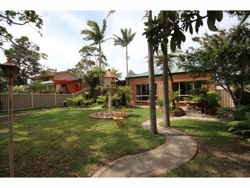 27 Waratah Crescent, Sanctuary Point NSW 2540