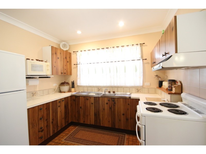 102 Mustang Drive, Sanctuary Point NSW 2540