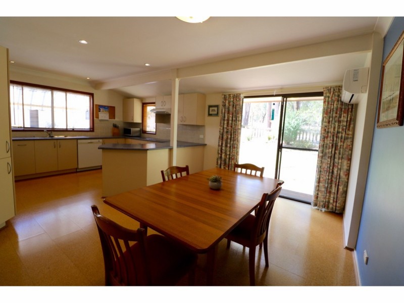 49 Woollamia Road, Falls Creek NSW 2540