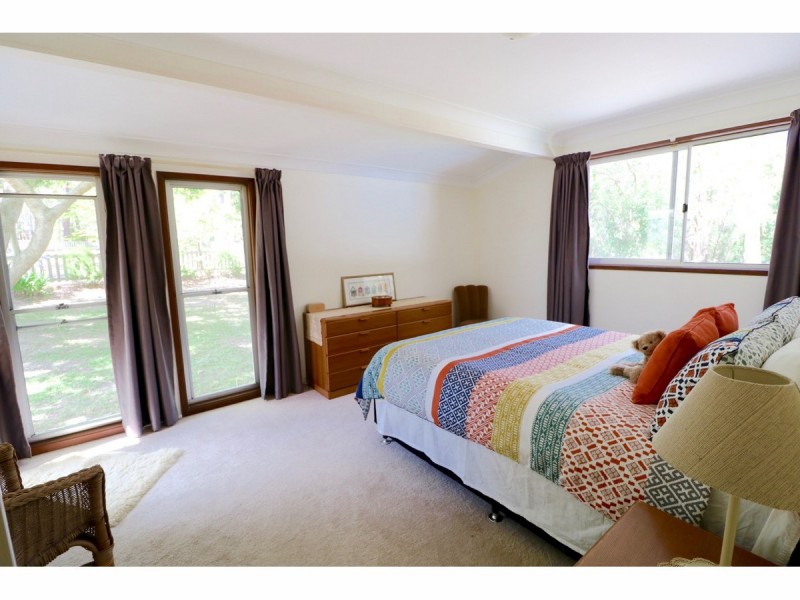 49 Woollamia Road, Falls Creek NSW 2540