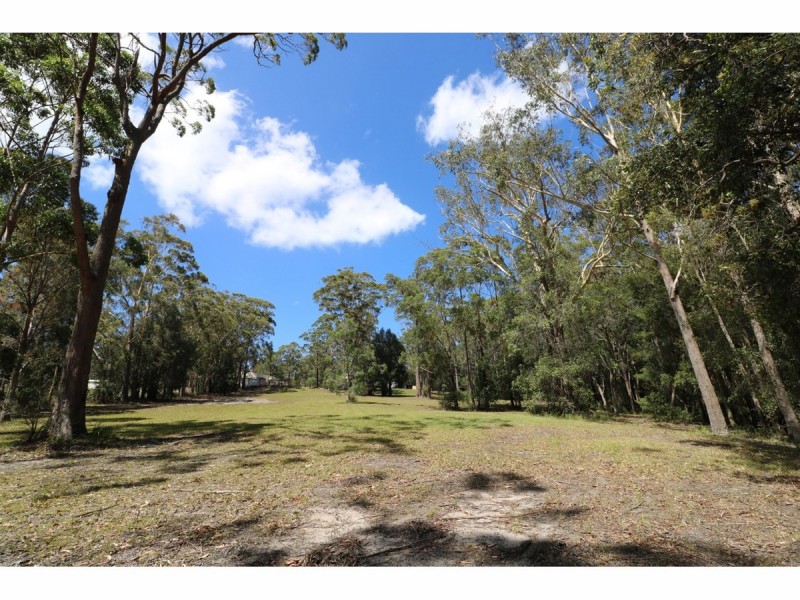 49 Woollamia Road, Falls Creek NSW 2540