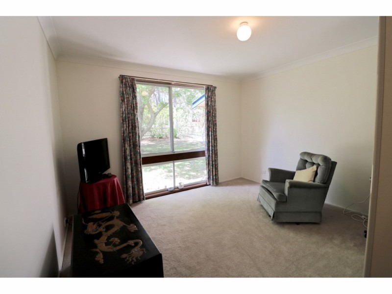 49 Woollamia Road, Falls Creek NSW 2540