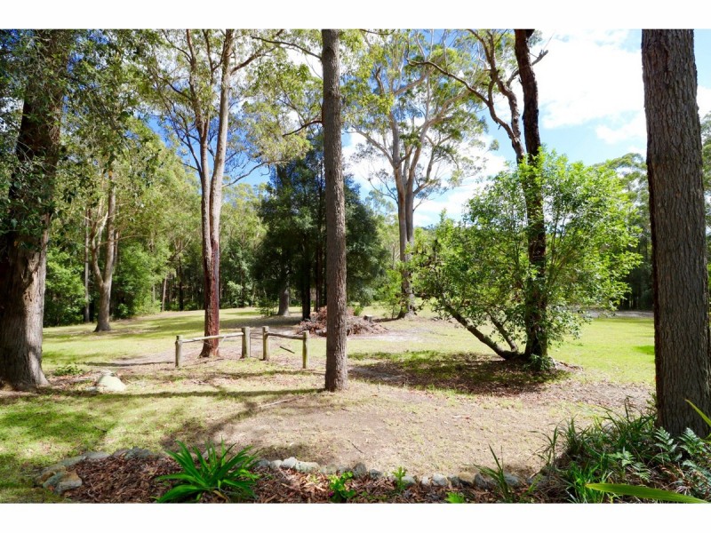 49 Woollamia Road, Falls Creek NSW 2540