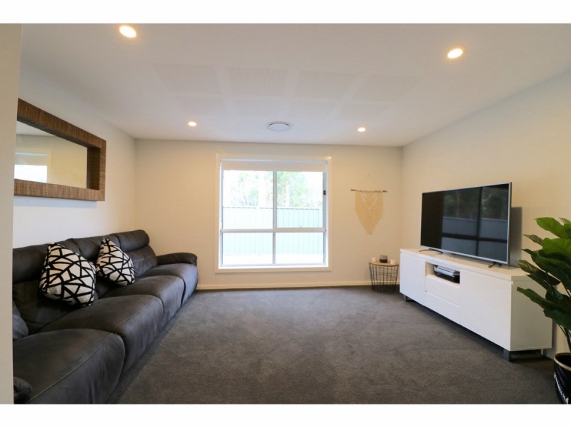 4 Paino Crescent, Sanctuary Point NSW 2540