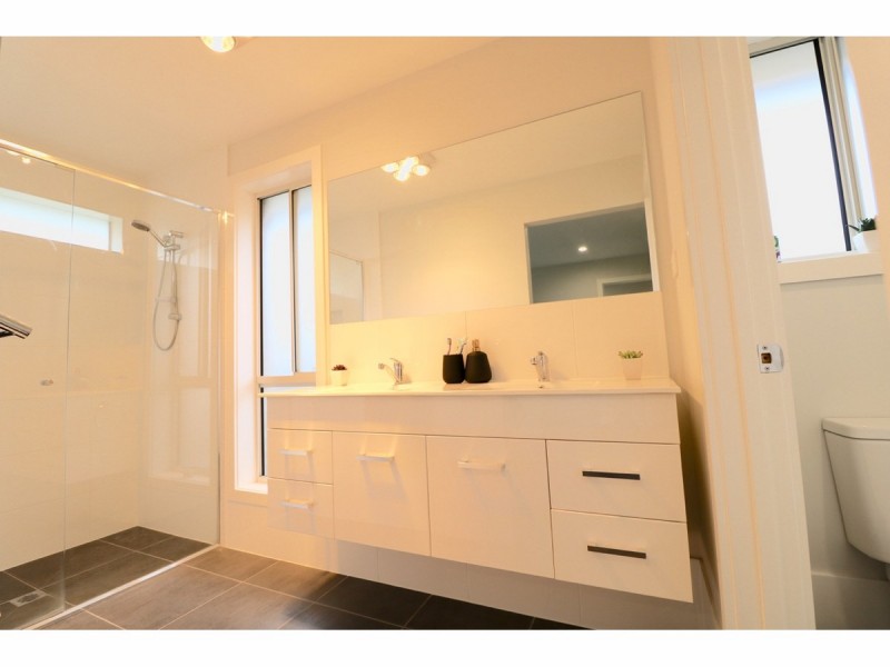4 Paino Crescent, Sanctuary Point NSW 2540