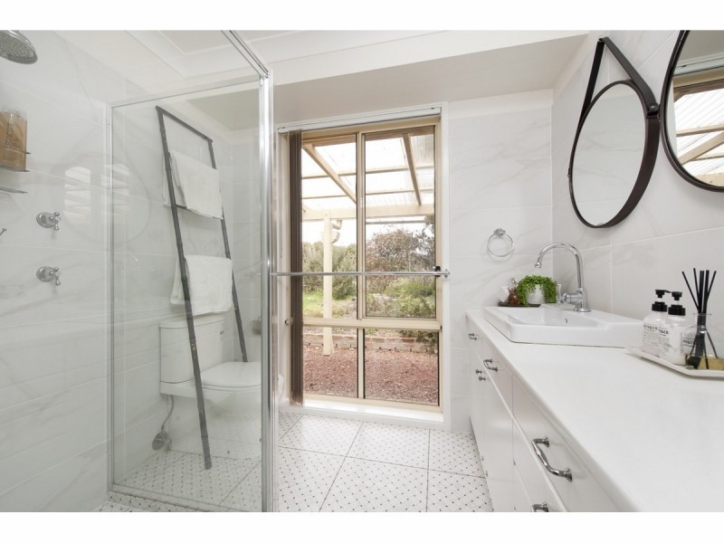 15 Vallon Road, Woollamia NSW 2540