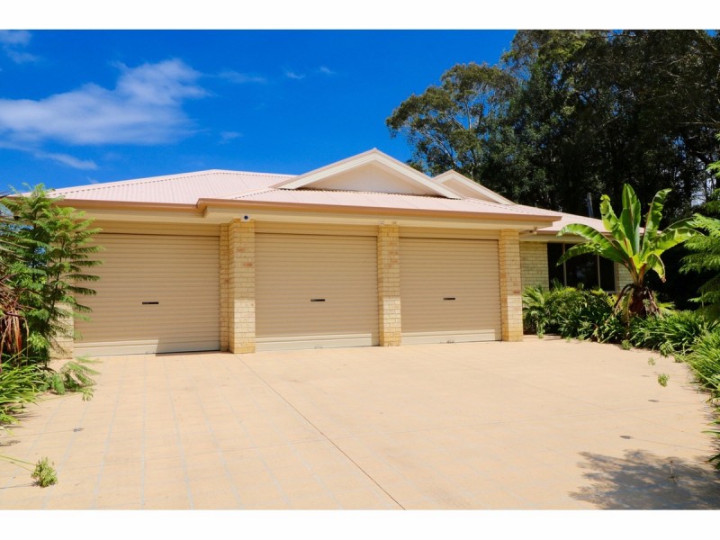 26 Streamside Street, Woollamia NSW 2540