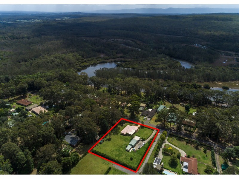 26 Streamside Street, Woollamia NSW 2540