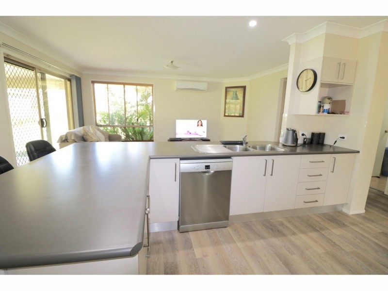 26 Streamside Street, Woollamia NSW 2540
