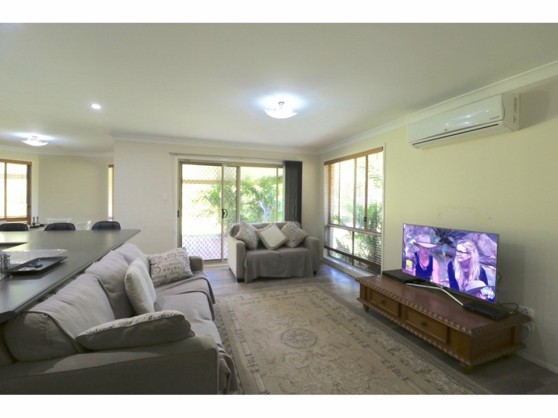 26 Streamside Street, Woollamia NSW 2540