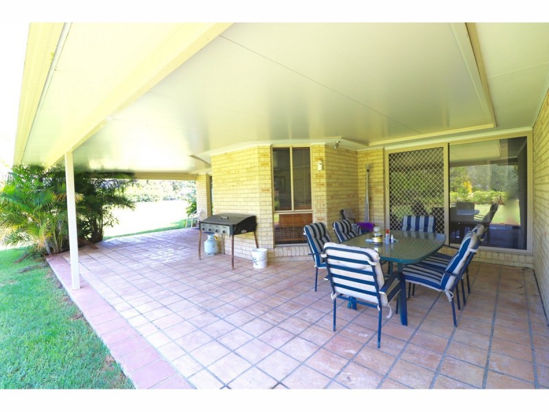 26 Streamside Street, Woollamia NSW 2540