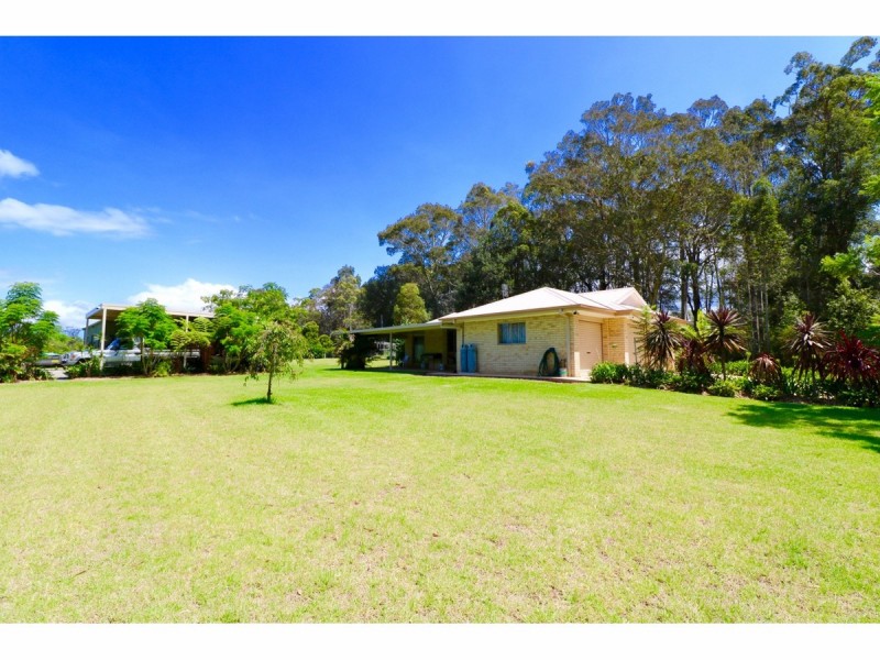 26 Streamside Street, Woollamia NSW 2540