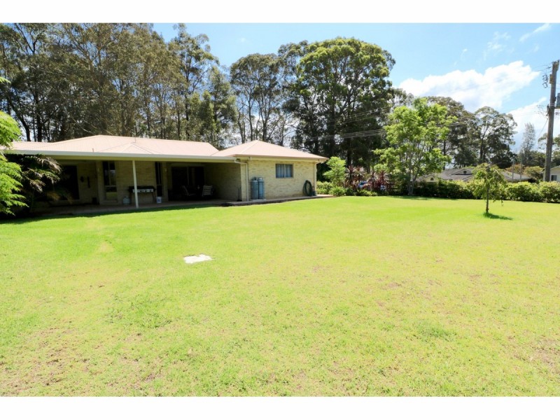 26 Streamside Street, Woollamia NSW 2540