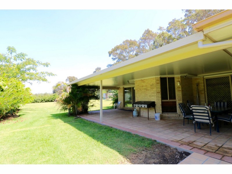 26 Streamside Street, Woollamia NSW 2540