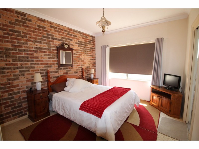 13 Watersedge Avenue, Basin View NSW 2540