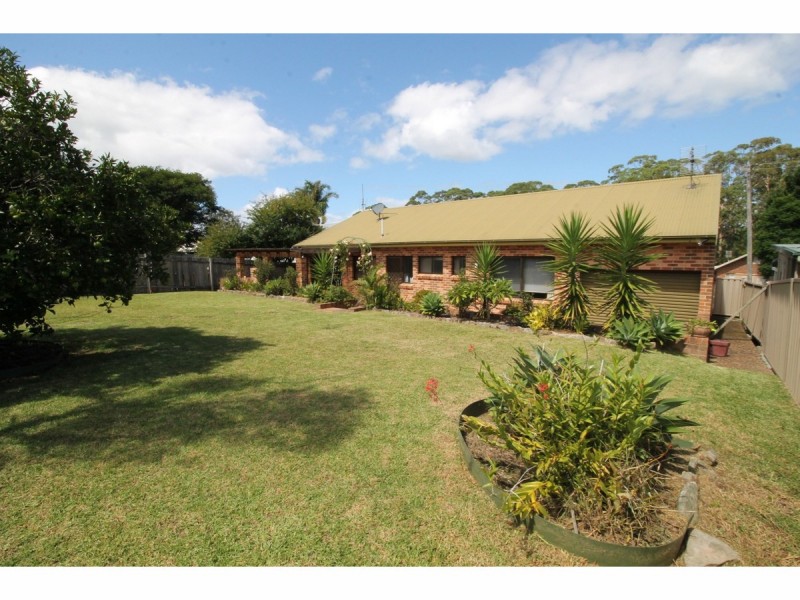 13 Watersedge Avenue, Basin View NSW 2540