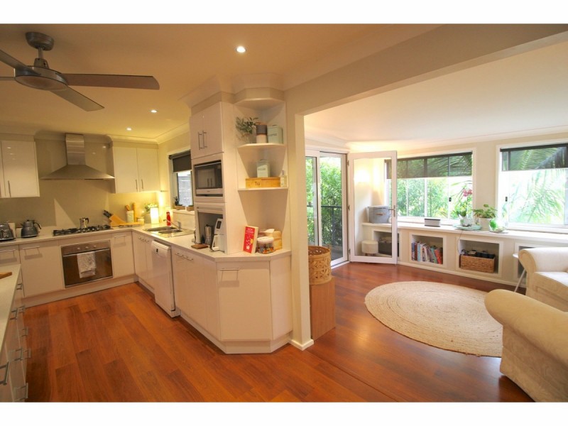 12 Watersedge Avenue, Basin View NSW 2540