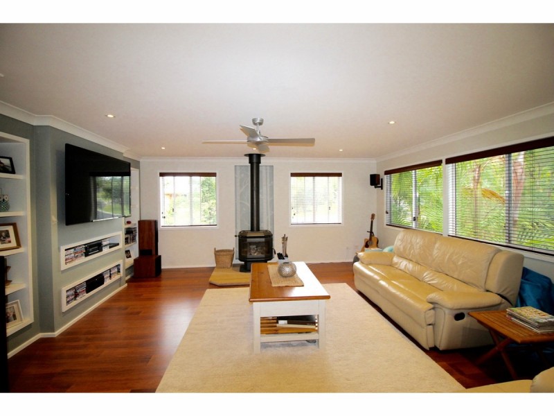 12 Watersedge Avenue, Basin View NSW 2540