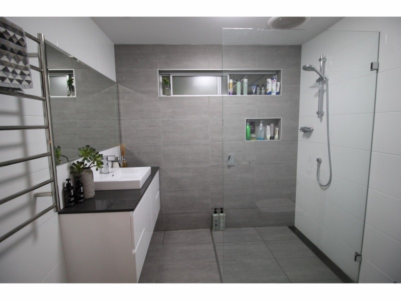 12 Watersedge Avenue, Basin View NSW 2540