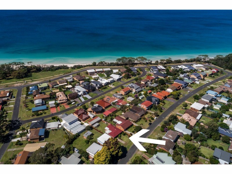 18 Lambs Crescent, Vincentia NSW 2540