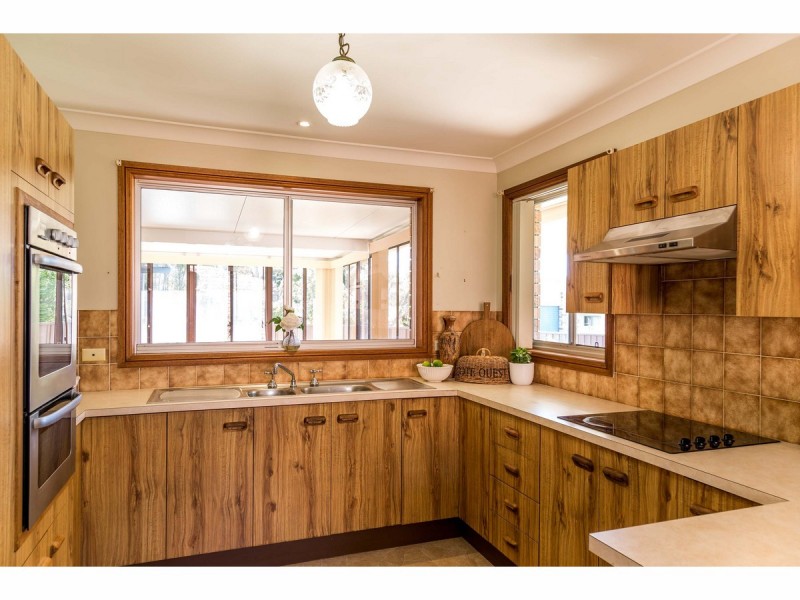 18 Lambs Crescent, Vincentia NSW 2540