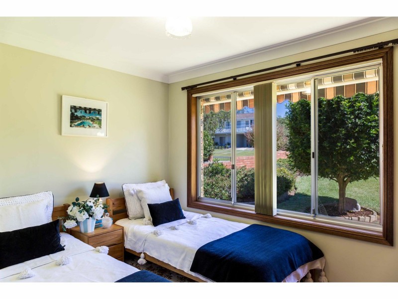 18 Lambs Crescent, Vincentia NSW 2540