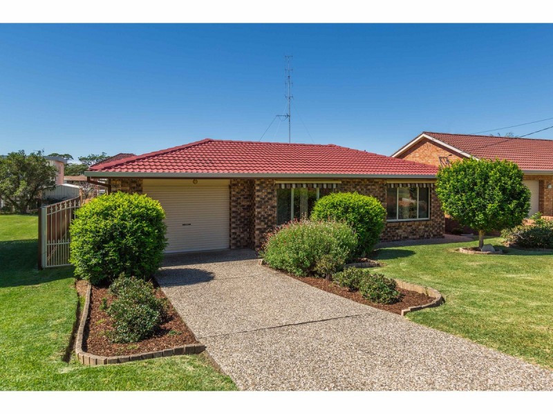 18 Lambs Crescent, Vincentia NSW 2540