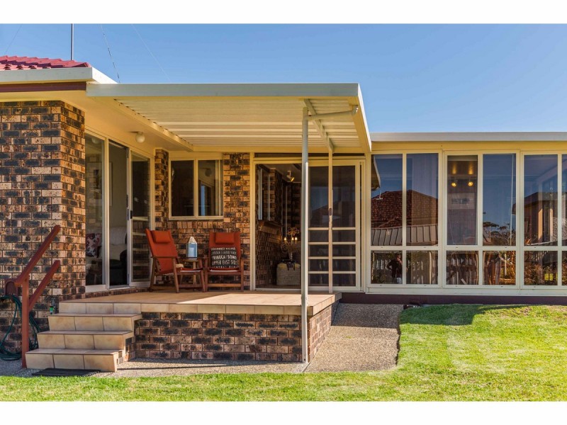 18 Lambs Crescent, Vincentia NSW 2540