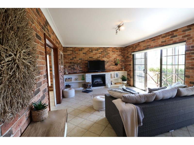 2/221 Elizabeth Drive, Vincentia NSW 2540