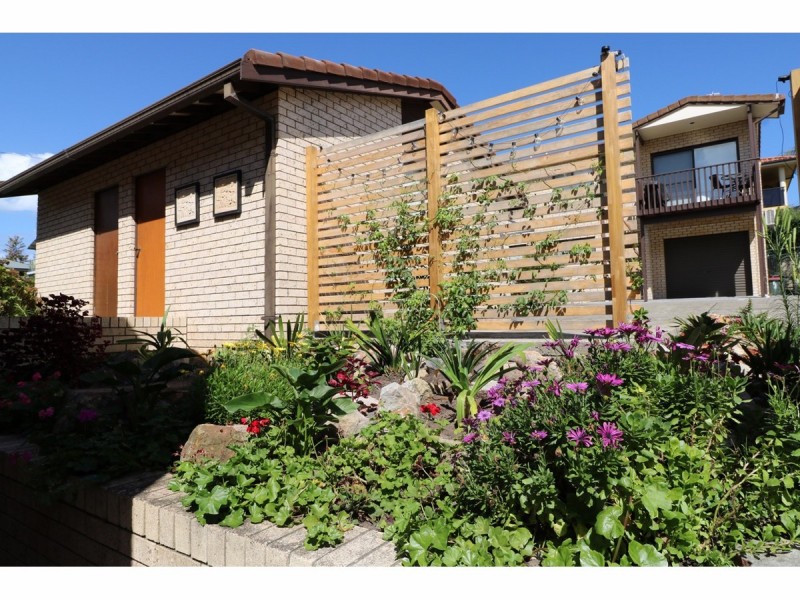 2/221 Elizabeth Drive, Vincentia NSW 2540