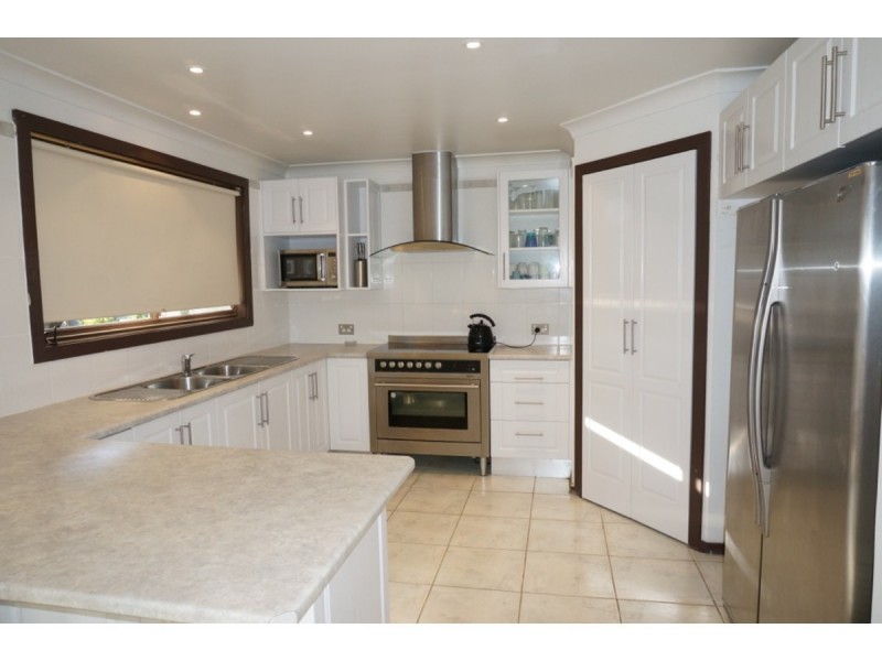 12 Pritchard Avenue, Woollamia NSW 2540