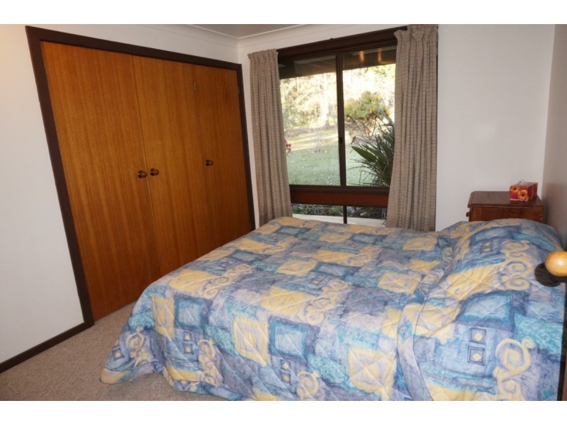 12 Pritchard Avenue, Woollamia NSW 2540