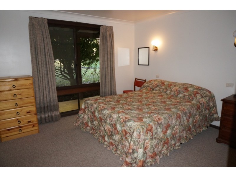 12 Pritchard Avenue, Woollamia NSW 2540