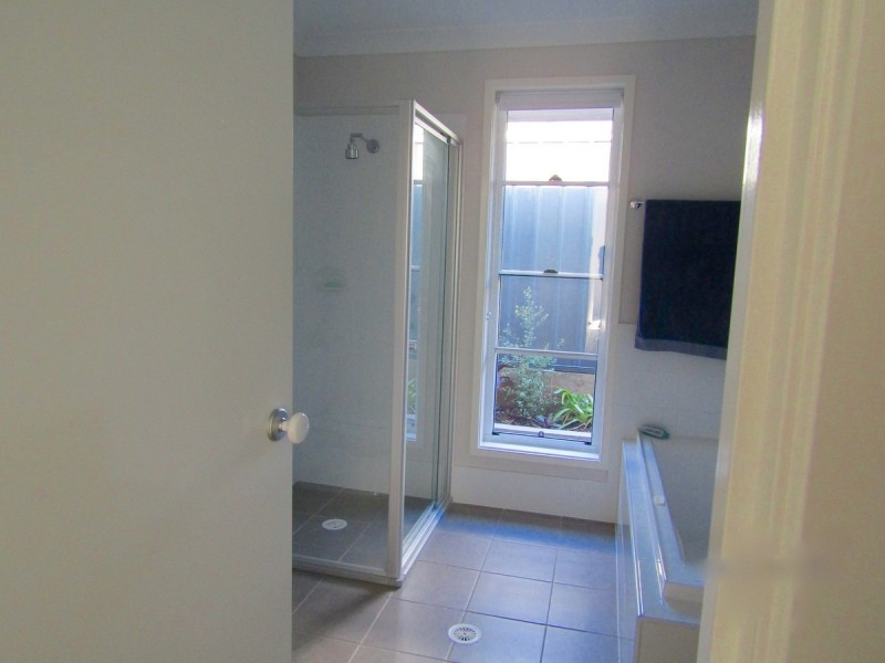 27A Kean Avenue, Sanctuary Point NSW 2540